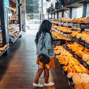 Meet your Posher, Joy